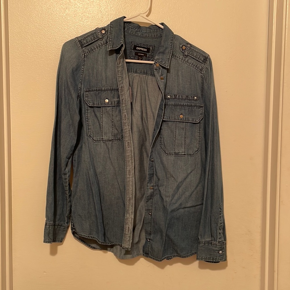 A denim shirt size S